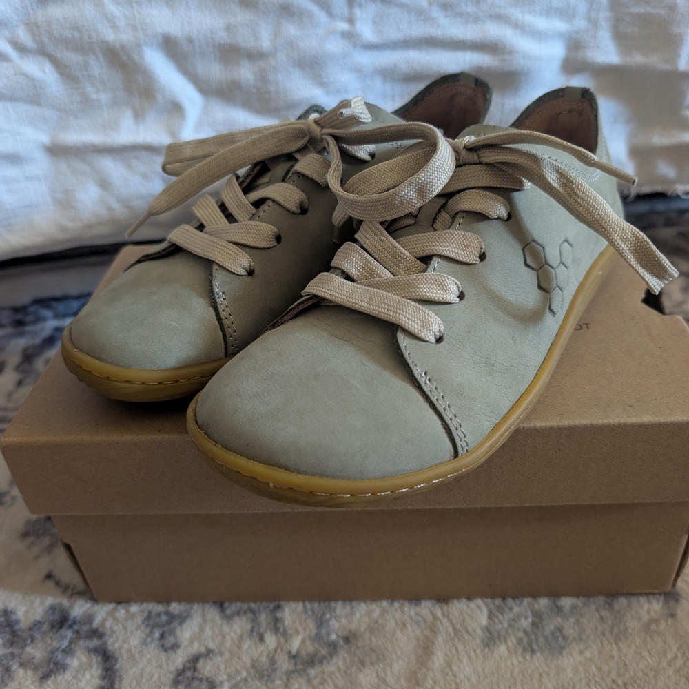 VivoBarefoot Addis Training
